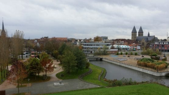 Blick von Gronaus Pyramide über die Stadt